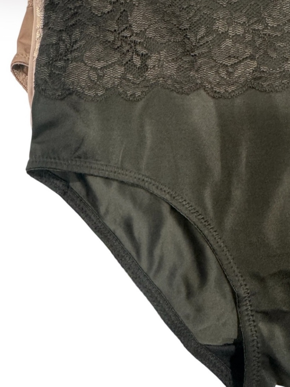 MARILYN MONROE 3 Pack Lace Shaping Briefs Panties Shapewear
Comfy NWT 1X - Picture 8 of 11